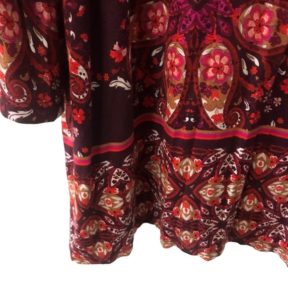 Rose + Olive 2X v-neck blouse - Picture 4 of 7